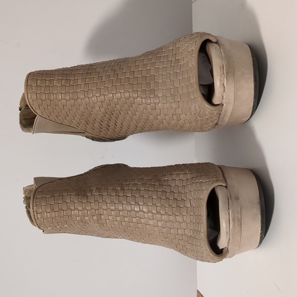 UGG Leather Wedge Sandals - Picture 2 of 8